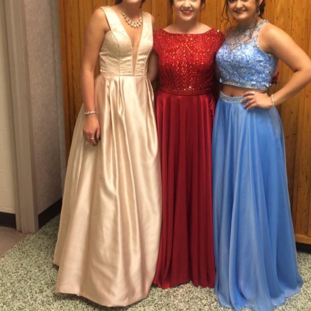 Sherri Hill prom dress